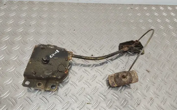Toyota Corolla Verso AR10 (2004 - 2009) Кронштейн запасного колеса — фото 2