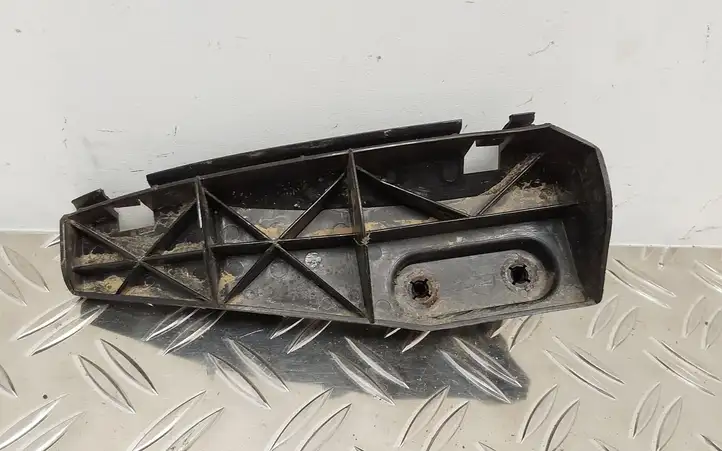 Toyota Corolla Verso AR10 (2004 - 2009) 525630F010 Кронштейн заднего бампера — фото 1