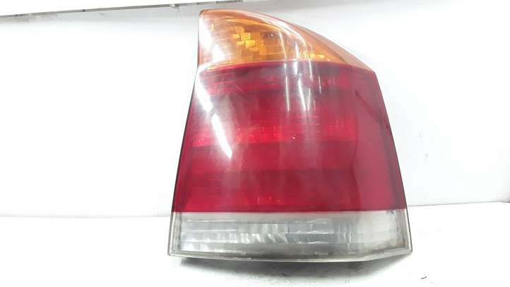 Opel Vectra (2002 - 2005)  9185946 Задний фонарь в кузове