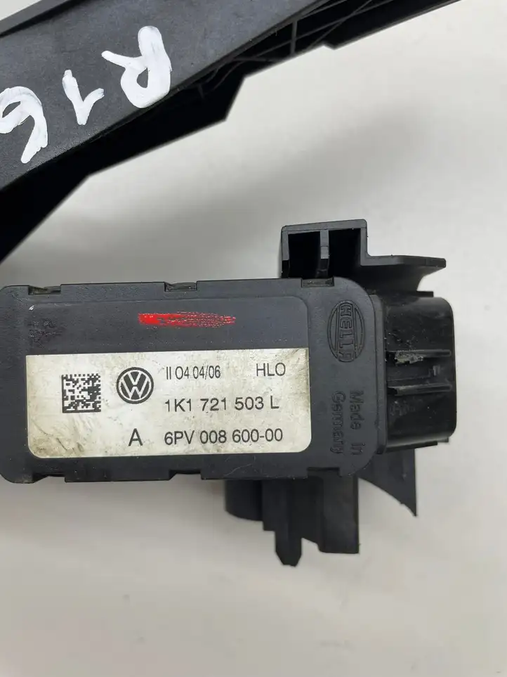 Volkswagen PASSAT B6 (2005 - 2010) 1K1721503L Педаль акселератора — фото 6