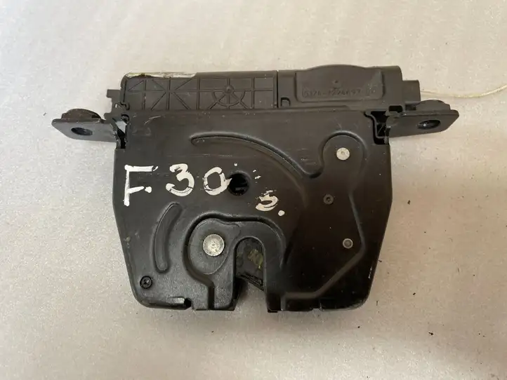 BMW 3 F30 F35 F31 (2012 - 2018) 7224692 Замок крышки багажника — фото 1