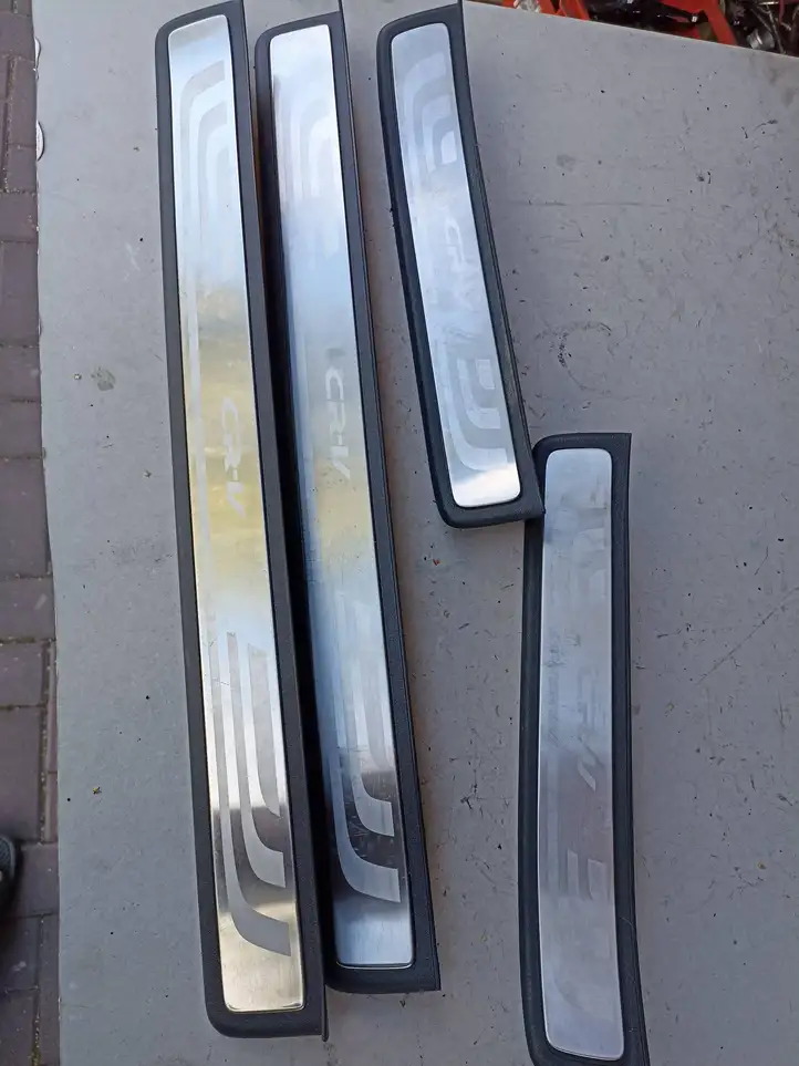 Honda CR-V (2009 - 2012) 84262T0AA0120 Внутренняя обшивка порога (комплект) — фото 1