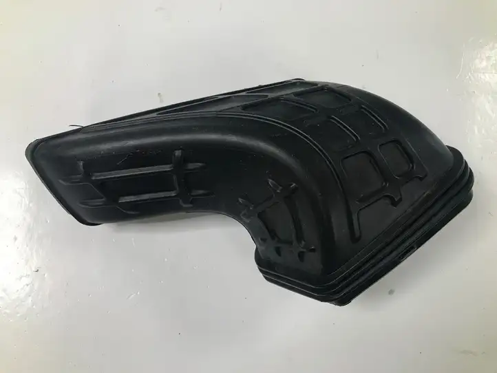 Audi Q5 SQ5 (2012 - 2017) 8R0129739A Детали воздухозаборника — фото 1