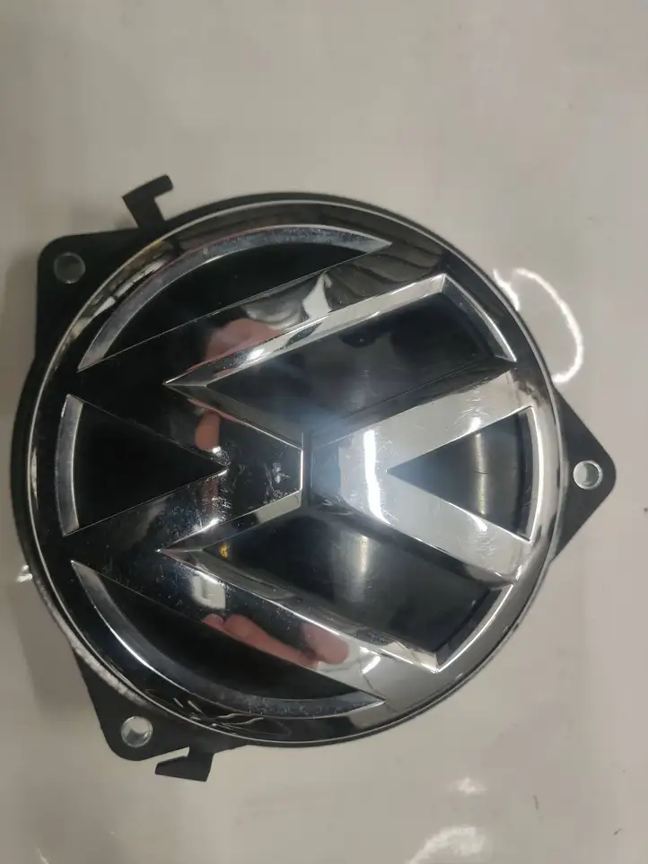 Volkswagen PASSAT B8 (2015 - ) 510827469F0D Ручка крышки багажника — фото 1
