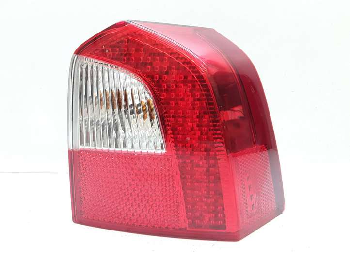 Volvo V70 (2007 - 2013)  31395073 Задний фонарь в кузове