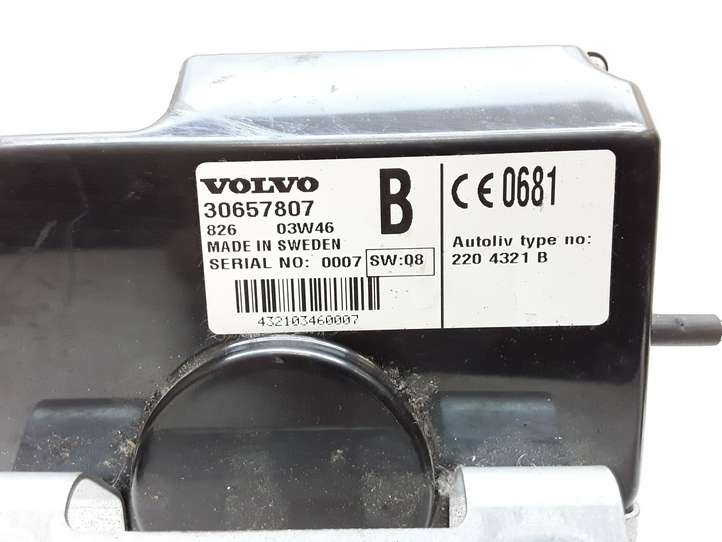 Volvo XC90 (2002 - 2006)  30657807 Блок управления навигации (GPS)