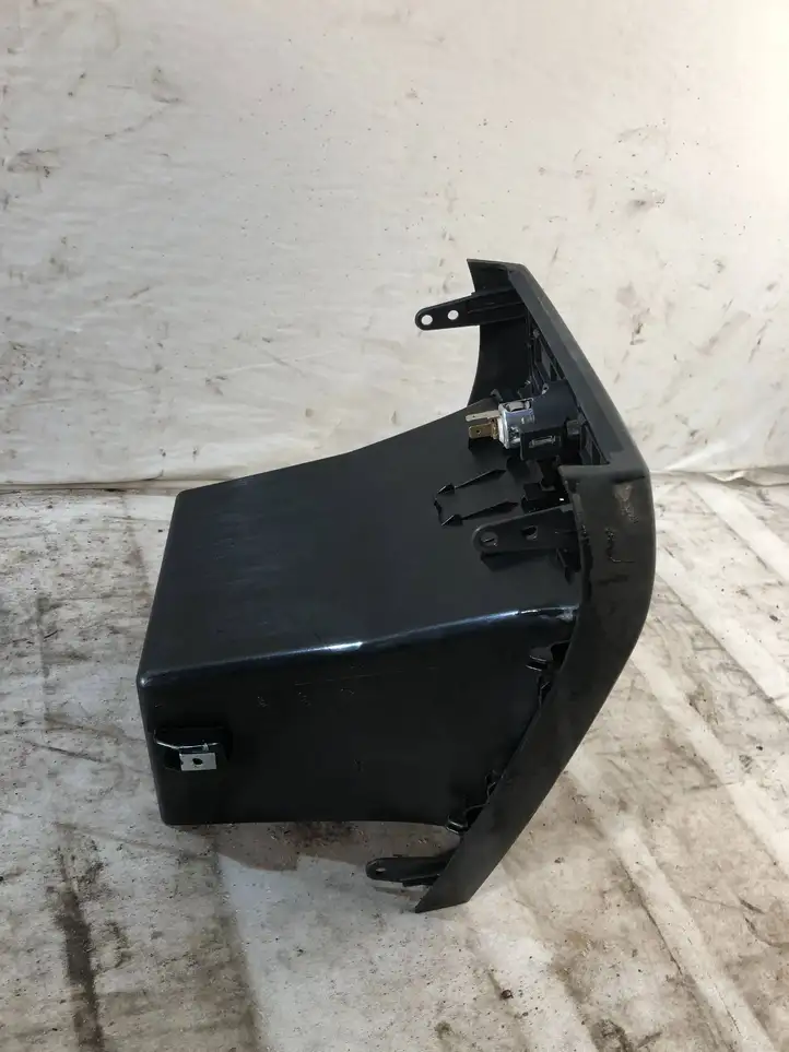 BMW X5 E70 (2006 - 2013) 51166963377 Вещевой ящик — фото 3