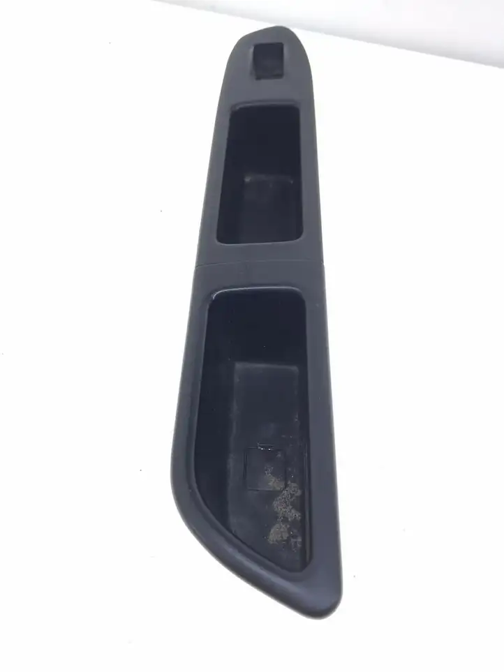 Subaru Forester SG (2006 - 2008) 94266SA020 Накладка кнопки стеклоподъемника — фото 1