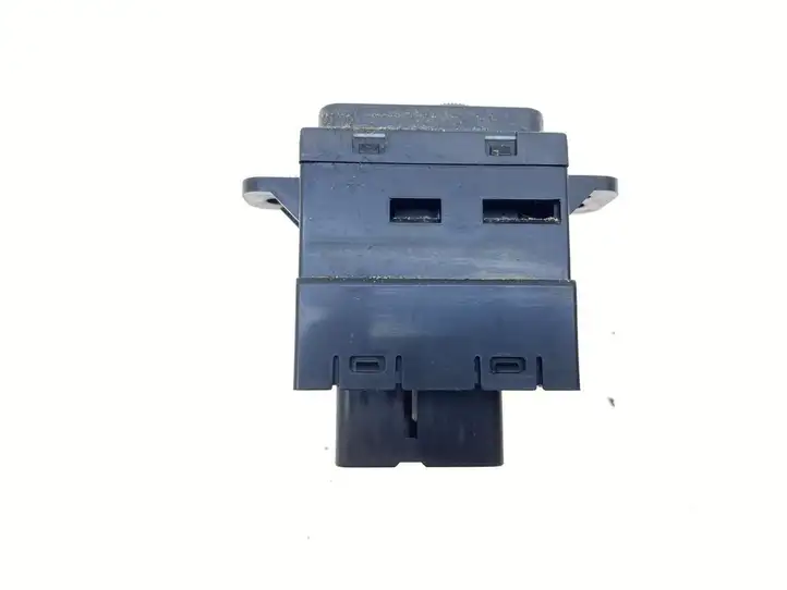Subaru Outback (2007 - 2009) 83245AG06AJC Включатель обогрева — фото 4