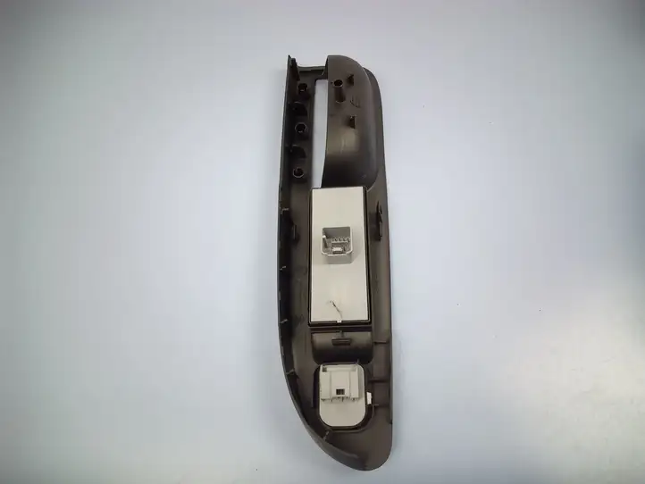 Volkswagen PASSAT B6 (2005 - 2010) 3C2867172B Кнопка стеклоподъемников — фото 2