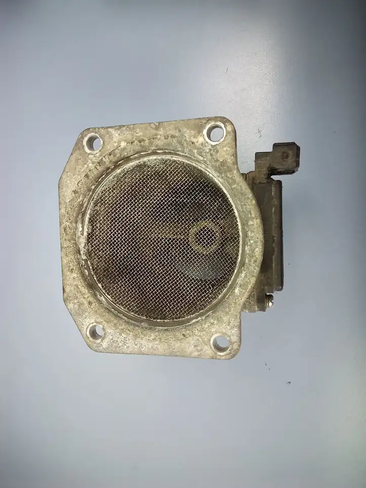 Audi A4 S4 B5 8D (1999 - 2001) 037906461B Датчик массового расхода воздуха — фото 4