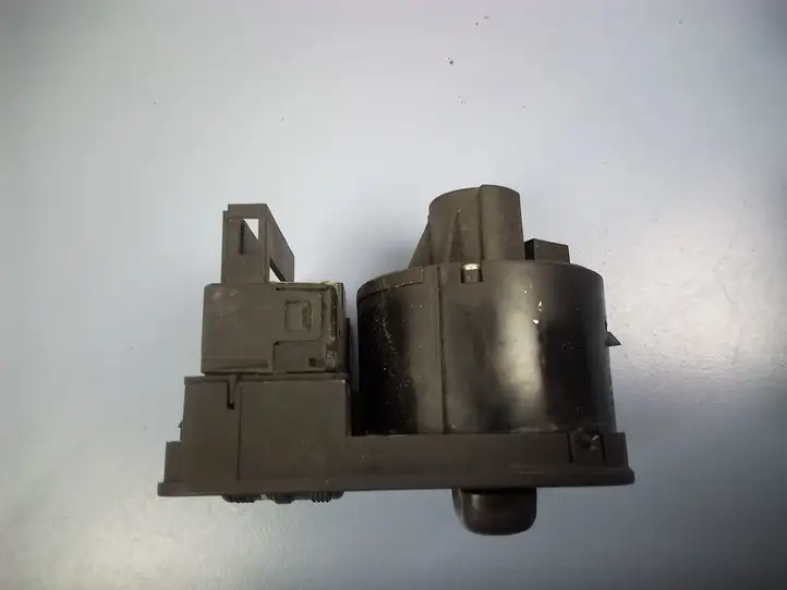 Audi A3/S3 8P (2008 - 2013) 8P2941531 Включатель фонарей — фото 2