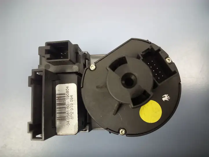 Audi A3/S3 8P (2008 - 2013) 8P2941531 Включатель фонарей — фото 3