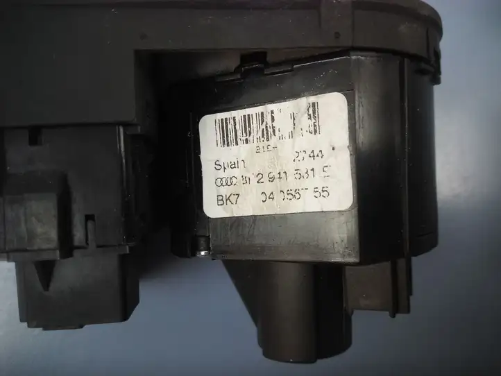 Audi A3/S3 8P (2008 - 2013) 8P2941531 Включатель фонарей — фото 4