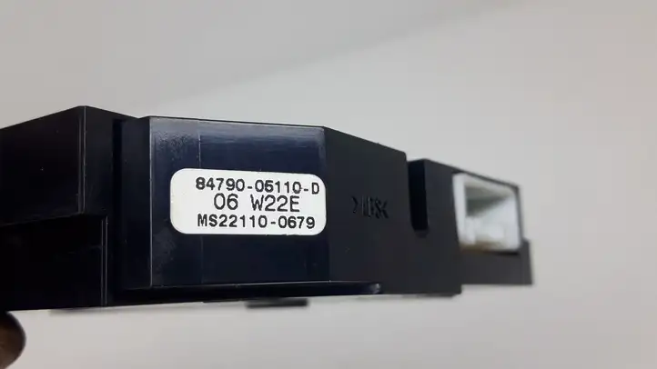 Toyota Avensis T250 (2006 - 2009) 8479005110D Кнопка обогрева стекла — фото 3
