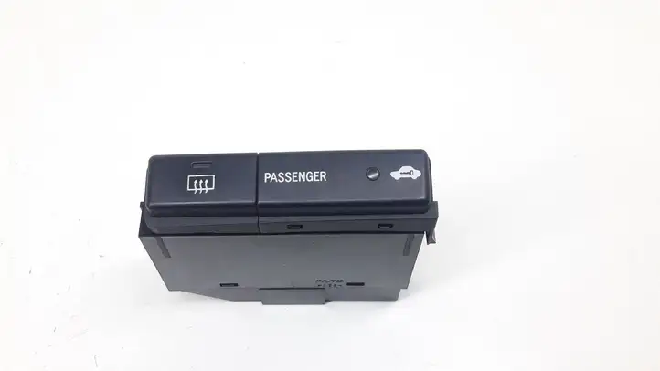 Toyota Avensis T250 (2006 - 2009) 8479005130C Кнопка обогрева стекла — фото 1