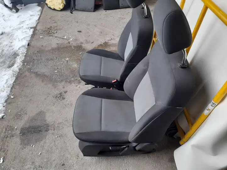 Ford Fiesta (2013 - 2017) Комплект салона — фото 6