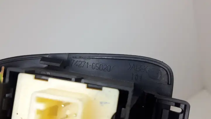 Toyota Avensis T250 (2006 - 2009) 7427105020 Блок кнопок стеклоподъемников — фото 5