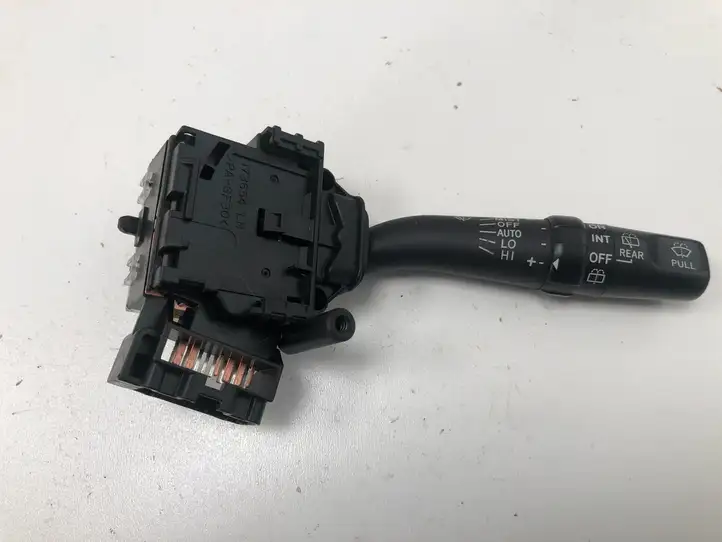 Toyota Corolla Verso E121 (2004 - 2007) 8465205170 Включатель стеклоочистителей — фото 1