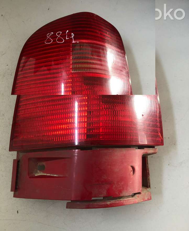 Volkswagen Sharan (2003 - 2010)  964517 Задний фонарь в кузове