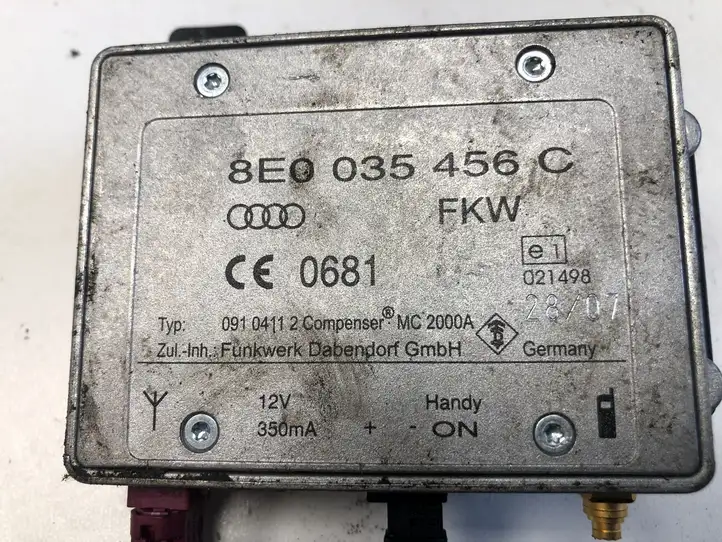 Audi A4 S4 B7 8E 8H (2004 - 2009) 8E0035456C Усилитель антенны — фото 3