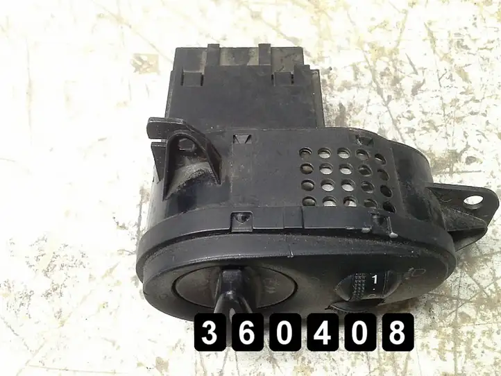 Ford Focus (1998 - 2004) 98AG 13A024AH Другие включатели / ручки/ переключатели — фото 6