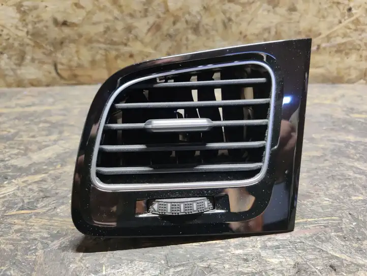 Volkswagen Golf VII (2013 - 2019) 5G1819703H Боковой воздушный дефлектор — фото 1
