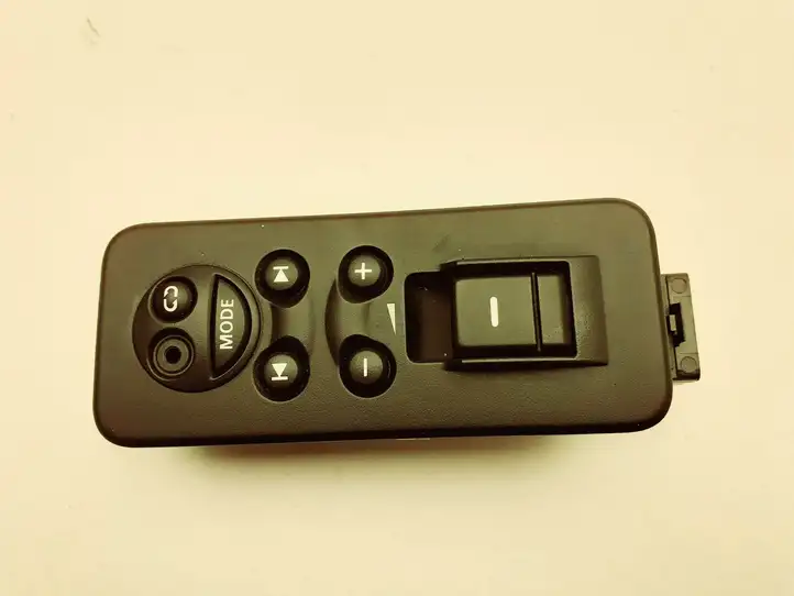 Land Rover Range Rover Sport L320 (2005 - 2009) YUD501080PVJ Блок кнопок стеклоподъемников — фото 1