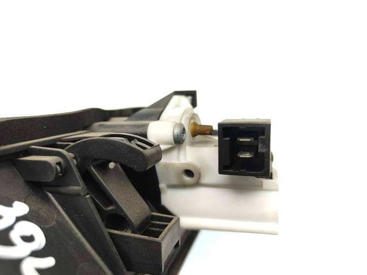 Peugeot 206 (1998 - 2012)  N0501499 Ручка задней крышки