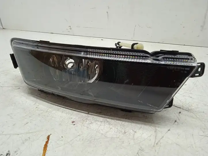 Skoda Rapid (NH) (2012 - 2019) 7193100001 Передняя противотуманная фара — фото 1