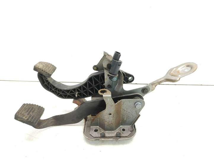 Peugeot 206 (1998 - 2012)  726431405 Педаль