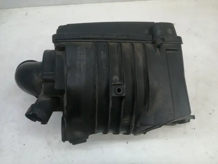 Audi A3/S3 8P (2004 - 2008) 1F0129607 Корпус воздушного фильтра — фото 3