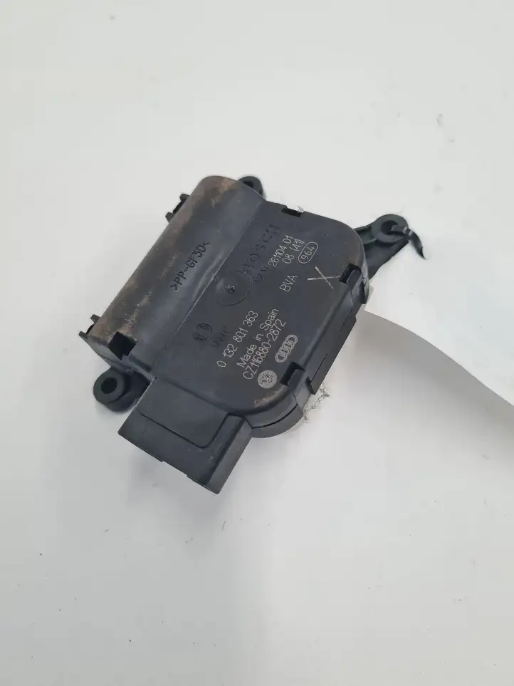 Volkswagen Golf Plus (2004 - 2008) 0132801363 Двигатель задвижки потока воздуха — фото 1