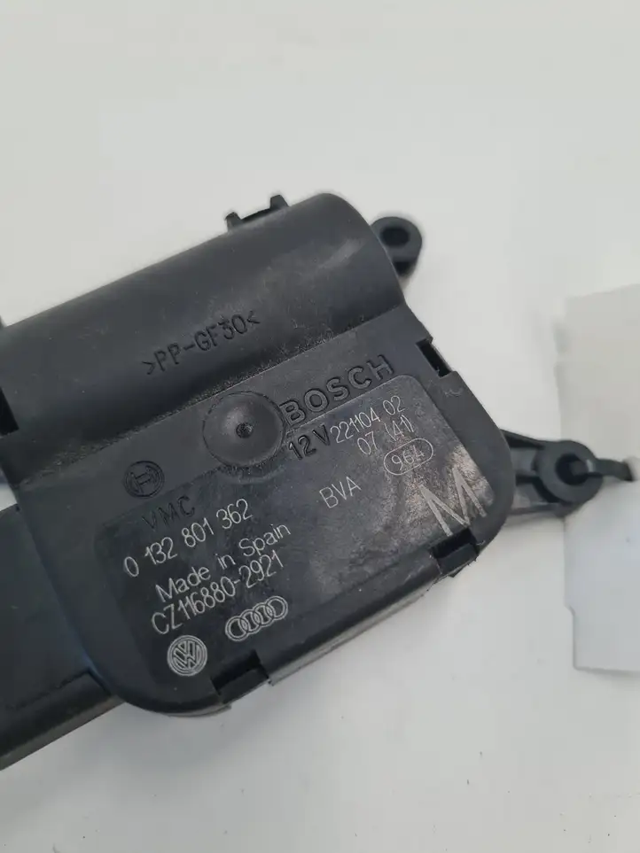 Volkswagen Golf Plus (2004 - 2008) 0132801362 Двигатель задвижки потока воздуха — фото 2