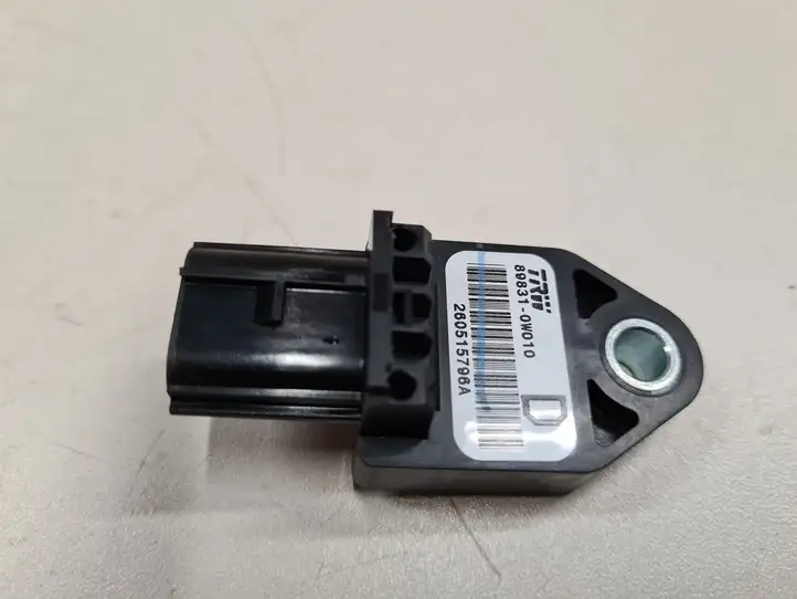 Toyota Corolla Verso E121 (2004 - 2007) 898310W010 Датчик удара SRS — фото 1