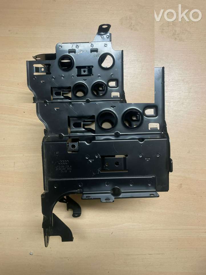 Audi A6 (2004 - 2008)  4F0035209A Держатель / кронштейн усилителя звука