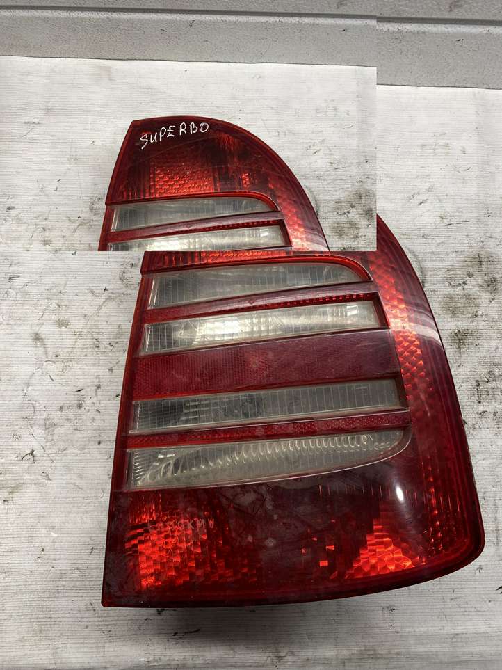 Skoda Superb B5 (3U) (2001 - 2008)  3U5945096A Задний фонарь в кузове