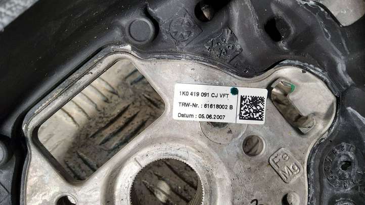 Volkswagen Golf V (2003 - 2009)  1K0419091CJ Руль