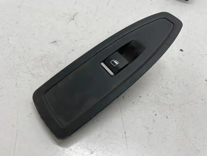 BMW 3 F30 F35 F31 (2012 - 2018) 9208107 Блок кнопок стеклоподъемников — фото 1