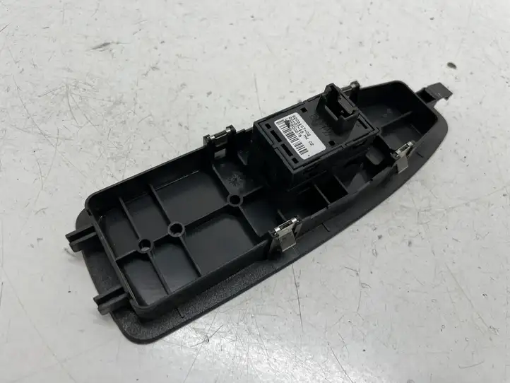 BMW 3 F30 F35 F31 (2012 - 2018) 9208107 Блок кнопок стеклоподъемников — фото 2