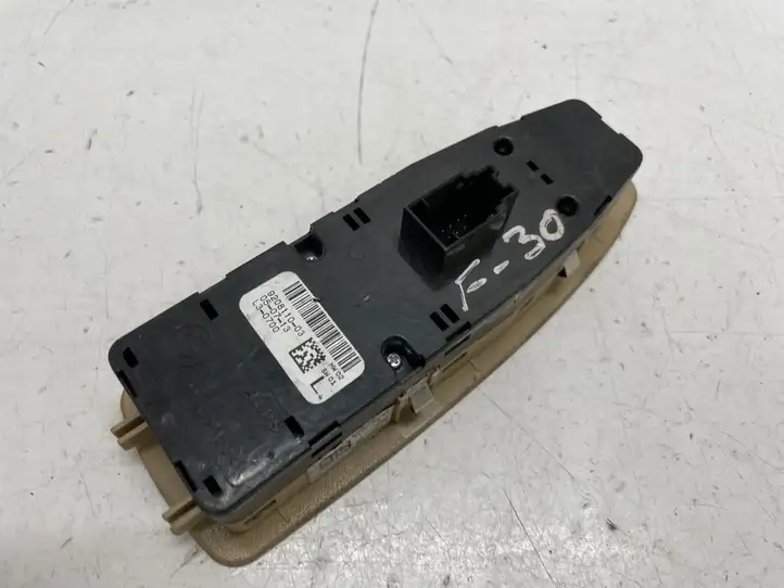 BMW 3 F30 F35 F31 (2012 - 2018) 9208110 Блок кнопок стеклоподъемников — фото 2