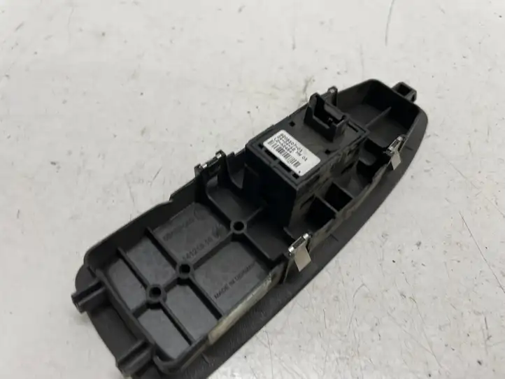 BMW 3 F30 F35 F31 (2012 - 2018) 9208107 Блок кнопок стеклоподъемников — фото 2