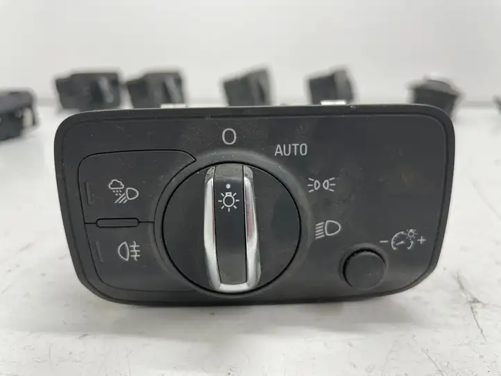Audi A3/S3 8V (2016 - 2020) 8V0941531AR Включатель фонарей — фото 1