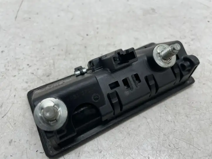 Volkswagen Touran II (2010 - 2016) 5N0827566B Кнопка закрытия крышки багажника — фото 2