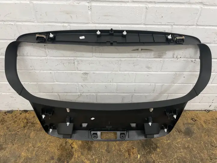 BMW 1 F20 F21 (2011 - 2019) 7239905 Комплект обшивки крышки багажника — фото 2