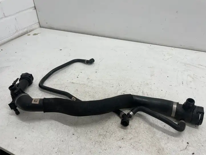 BMW 1 F20 F21 (2011 - 2019) Шланги системы охлаждения — фото 2