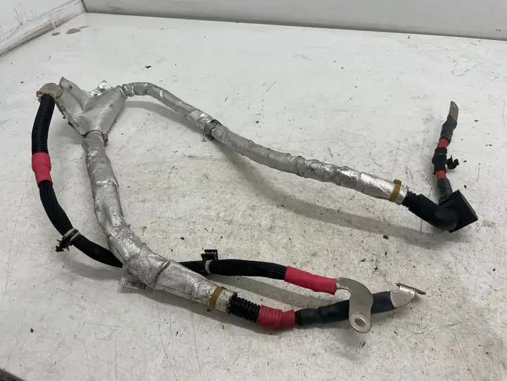 BMW 1 F20 F21 (2011 - 2019) 9470509 Плюсовой провод аккумулятора — фото 1