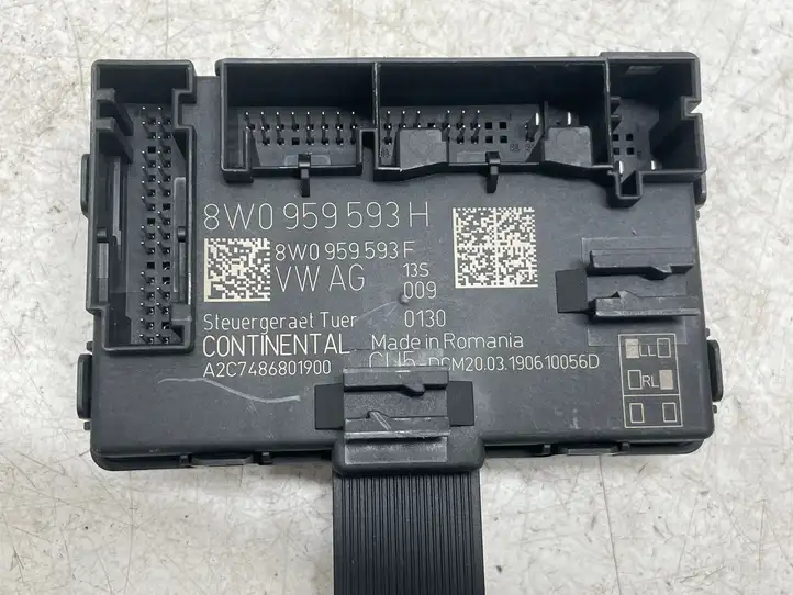 Audi A4 S4 B9 8W (2019 - ) 8W0959593H Блок управления дверью — фото 2