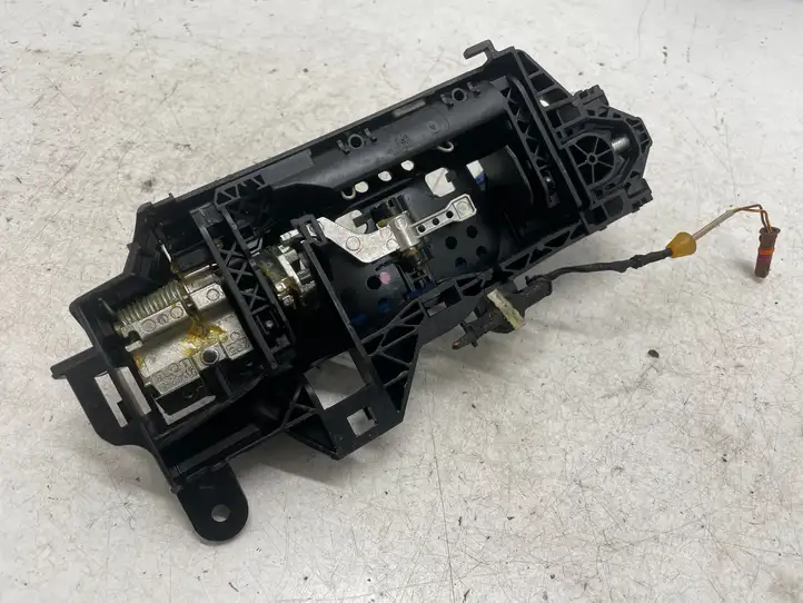 Audi A4 S4 B9 8W (2019 - ) 8W0837812A Наружная ручка задней двери — фото 3