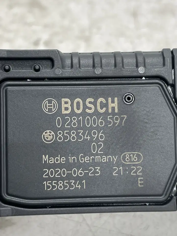 BMW 3 G20 G21 (2019 - ) 0281006597 Датчик массового расхода воздуха — фото 3